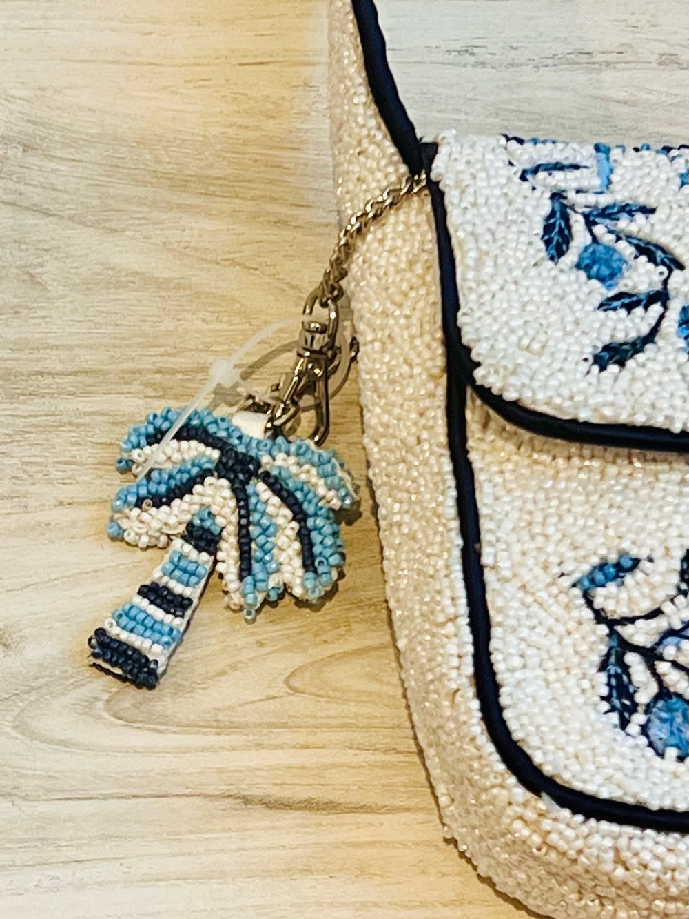 Beaded Floral Palm Tree Bag White and Blue Viral TikTok New - Picture 3 of 10